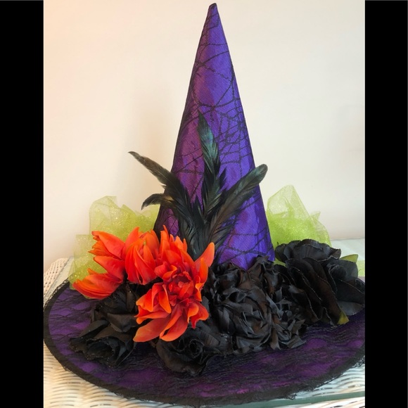 Which hat purple with green 1 of victorian Witch hat Flowers in lace main image 11